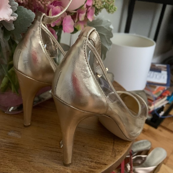 Heels by dolce vita abound and bcbg - Picture 7 of 12